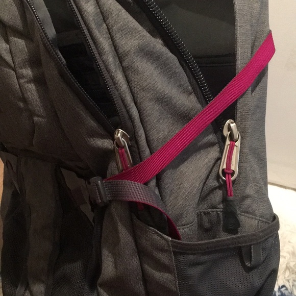 North Face Granite Recon Backpack - Picture 8 of 8